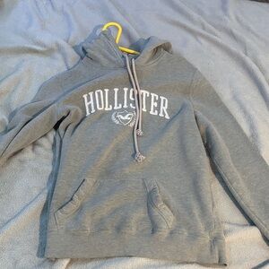 Hollister women’s Gray Hoodie Sweater